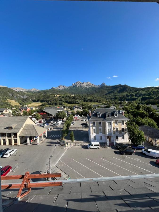 Le Bellevue Lejlighed Barcelonnette Eksteriør billede